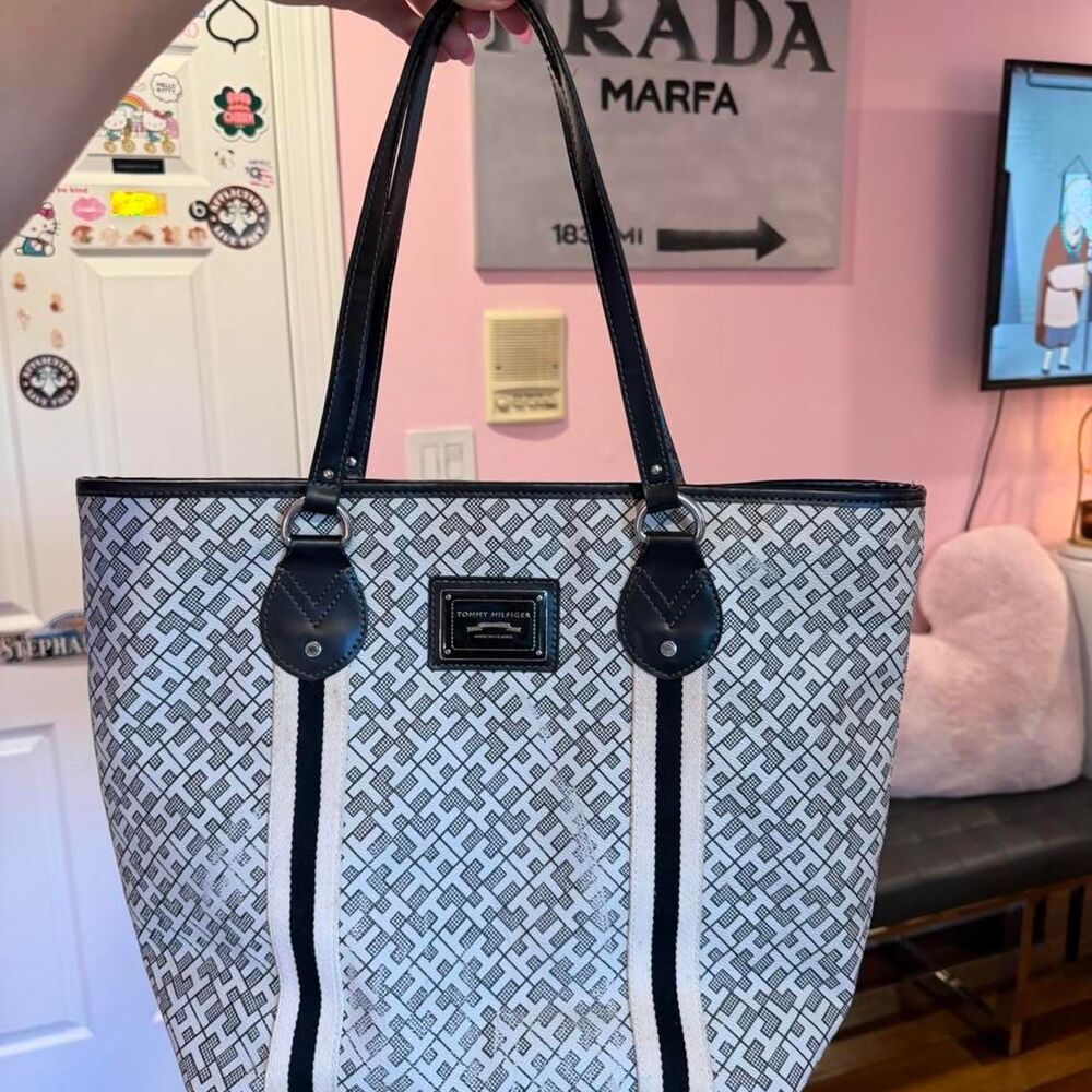 Tommy-hilfiger Women's Black and Grey Bag